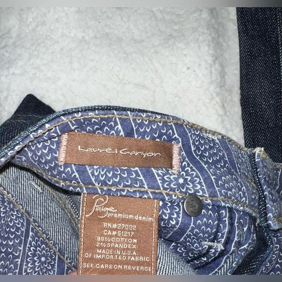 Paige jeans - laurel canyon - size 26 - F11 - Picture 5 of 7